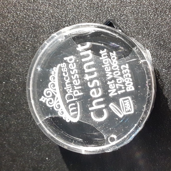 HOST PICK mPrincess Pressed Eyeshadow in Chestnut - 1.7g - Picture 6 of 6